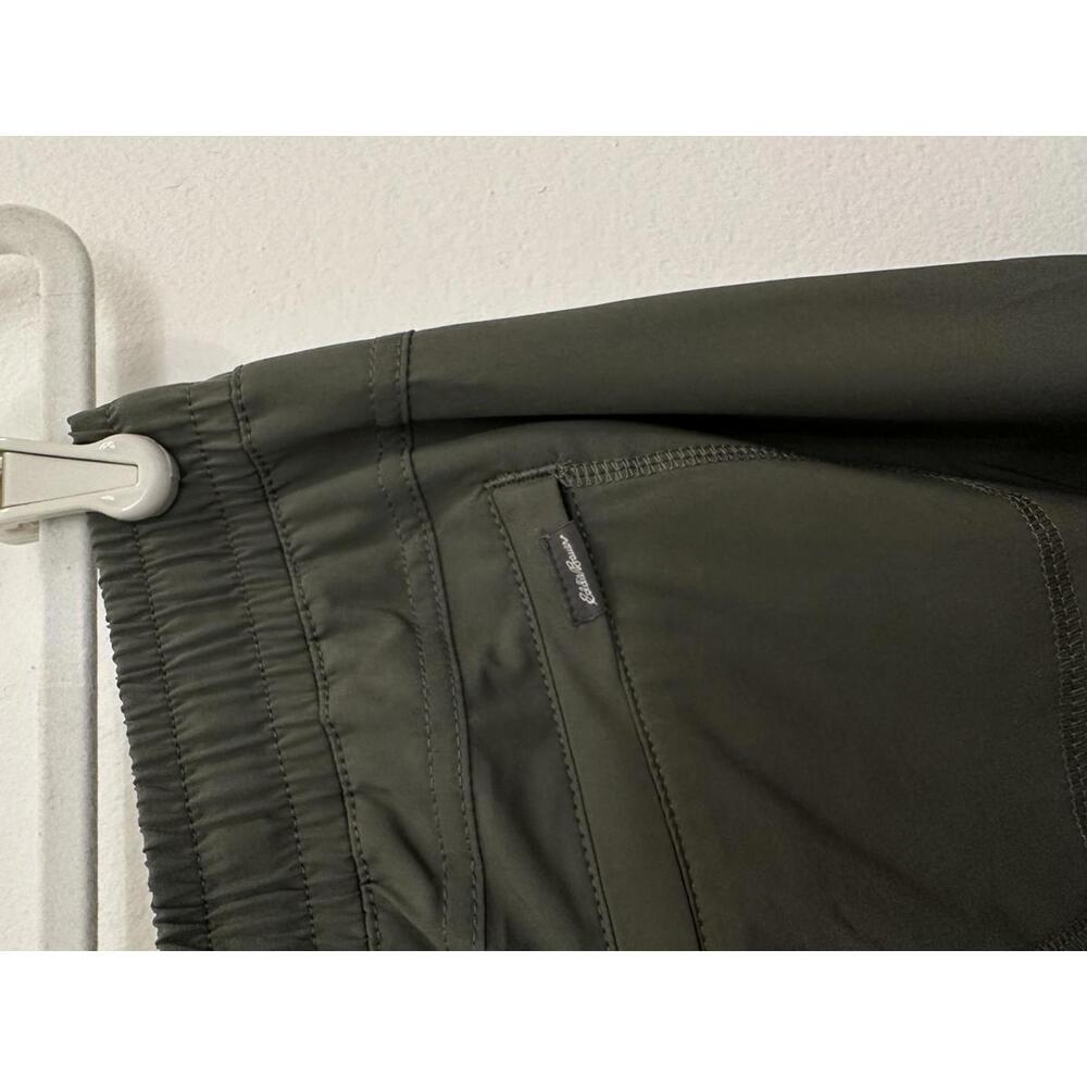Eddie Bauer Womens Pants in Olive Green